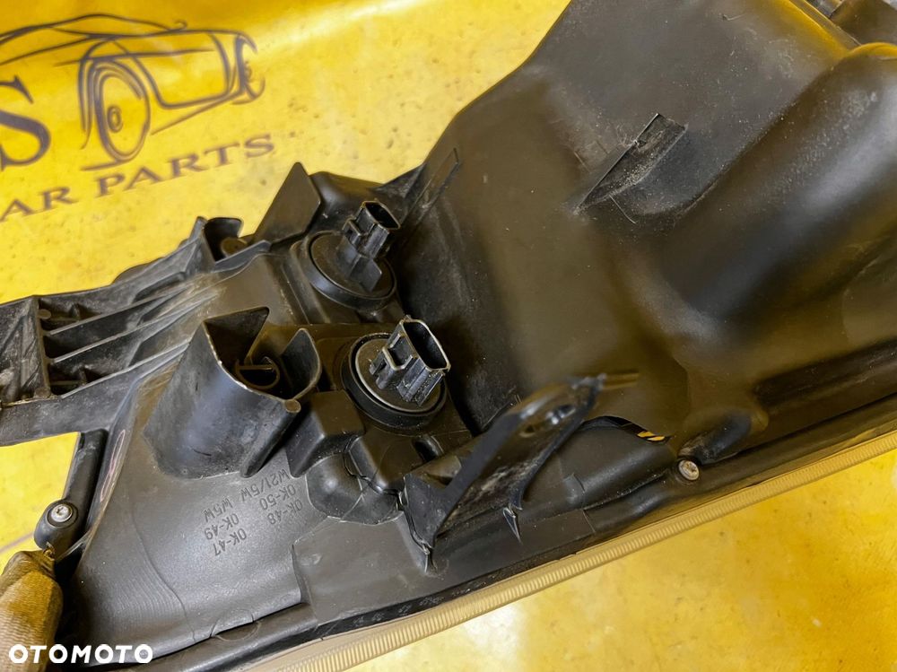 LAMPA REFLEKTOR PRZÓD PRZEDNIA LEWY LEWA TOYOTA HILUX VIII 2020 - 11