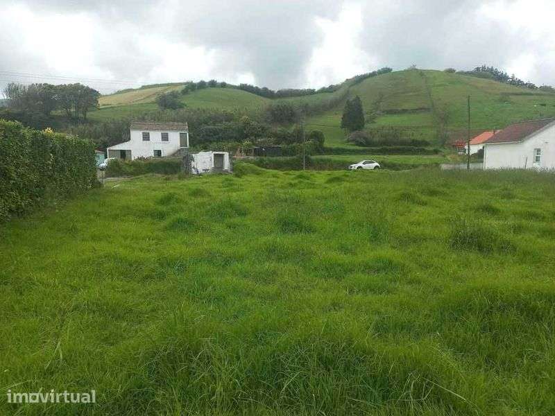Terreno Urbano com ruina 2600m2 - Grande imagem: 2/8