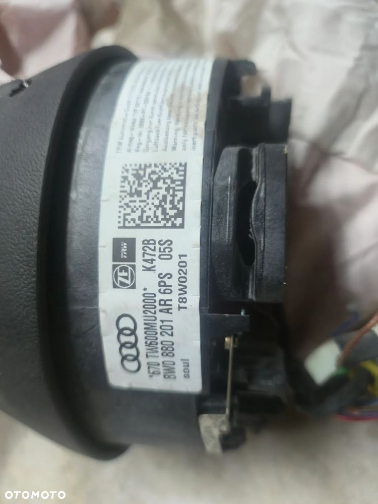 AUDI A4 B9 PODUSZKA POWIETRZNA  KIEROWCY 8W0880201AR WYSTRZELONA - 2