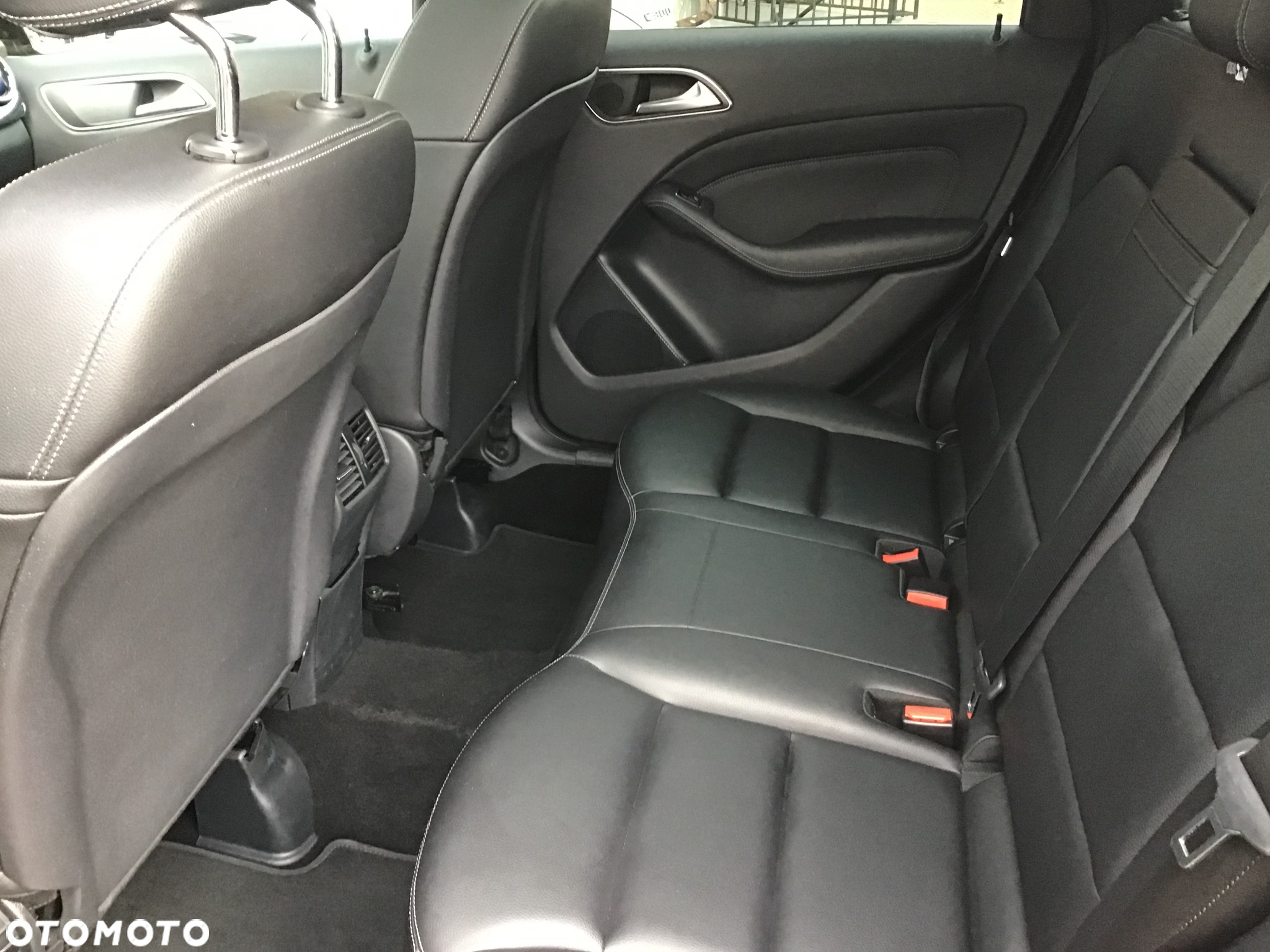 Mercedes-Benz Klasa B 250 4Matic 7G-DCT Edition - 30