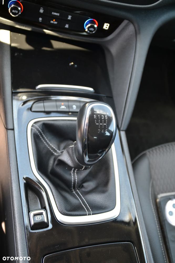 Opel Insignia 1.5 Direct InjectionTurbo Business Edition - 28