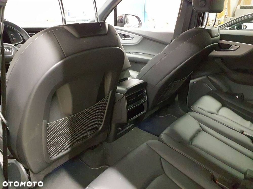 Audi Q7 - 12