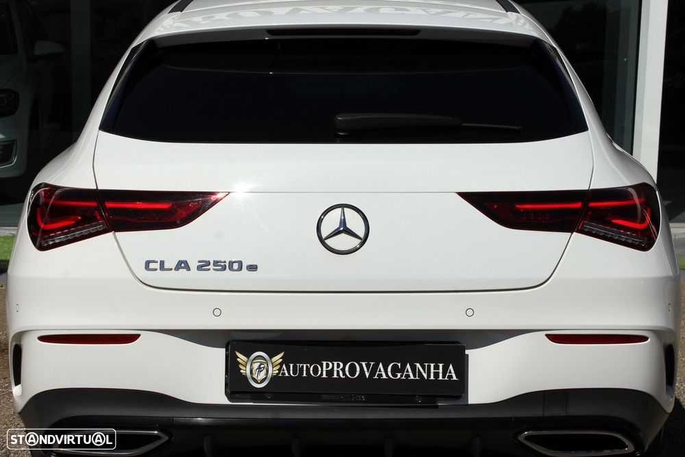 Mercedes-Benz CLA 250 e 8G-DCT AMG Line - 39