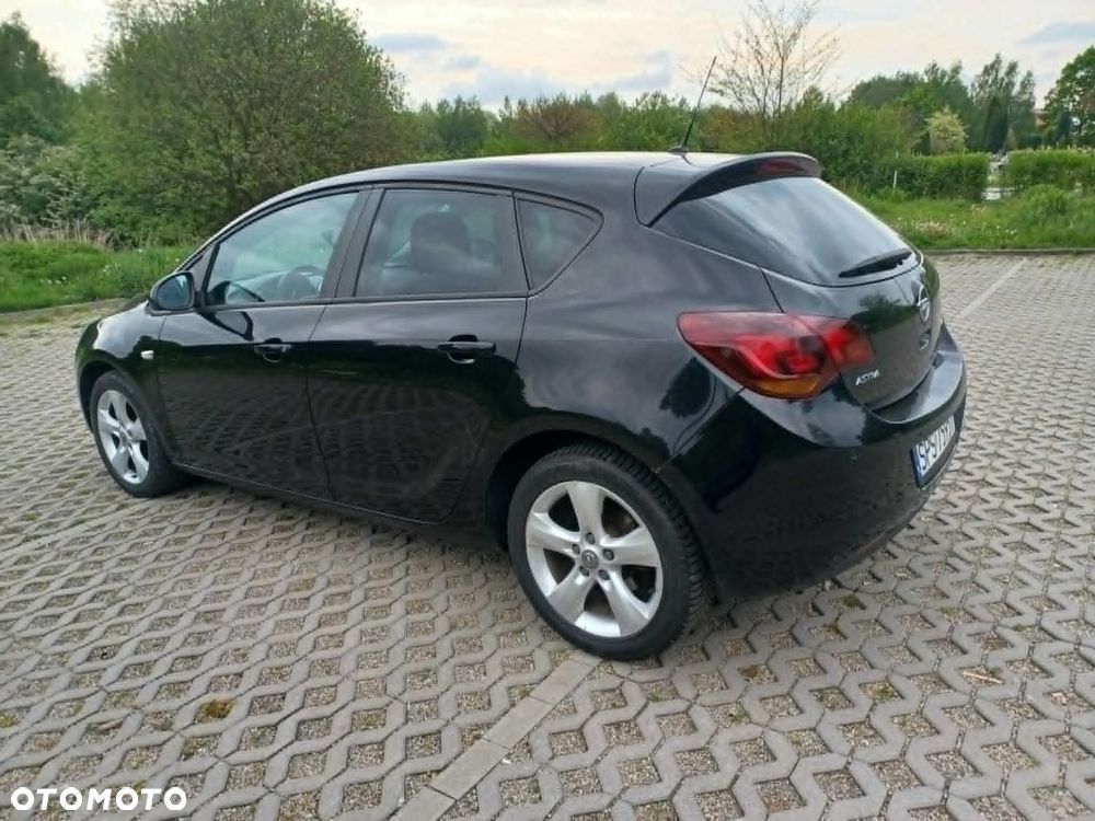 Opel Astra 1.7 CDTI DPF Innovation - 6