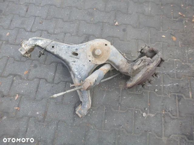 WAHACZ PRAWY TYŁ PRAWY TYLNY VOLKSWAGEN T4 - 18