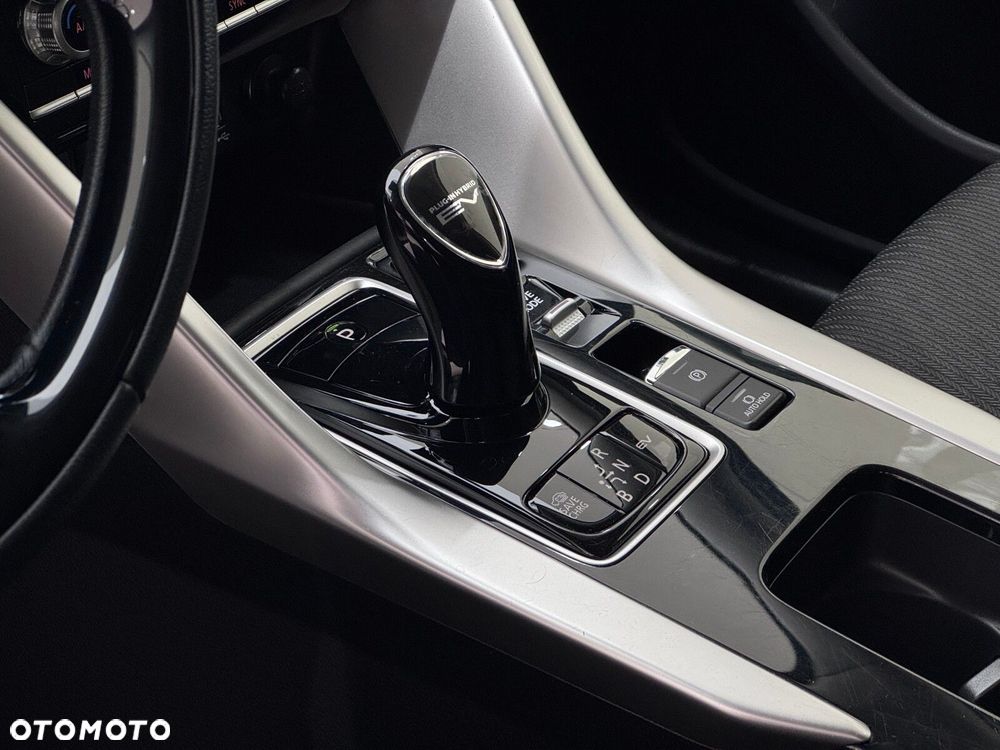 Mitsubishi Eclipse Cross - 9