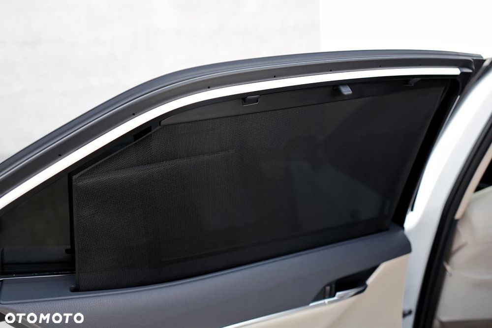 Toyota Camry 2.5 Hybrid Executive CVT - 31