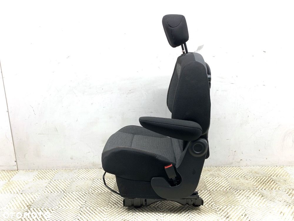 FOTEL PRAWY PRZÓD  CITROEN BERLINGO MULTISPACE (B9) 2008 - 2022 1.6 BlueHDi 120 88 kW [120 KM] olej - 4