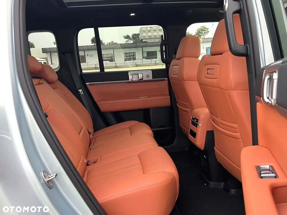 BYD Leopard 5 - 6