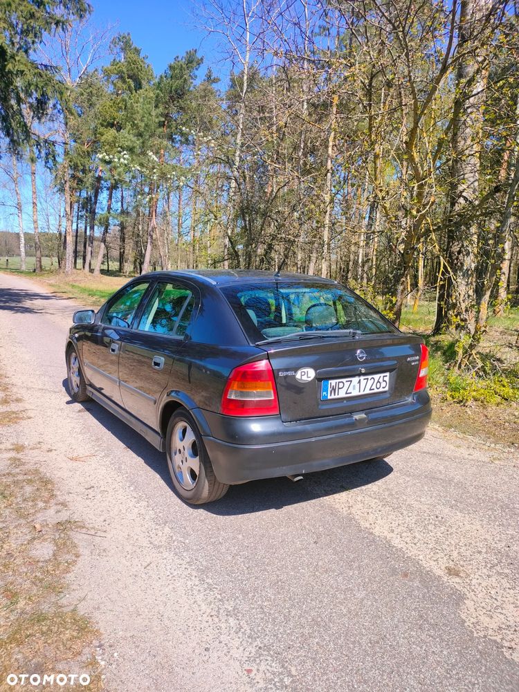 Opel Astra - 4