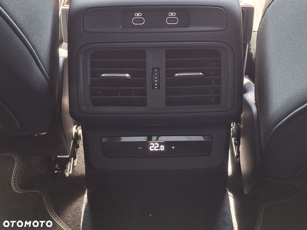 Audi Q5 Sportback - 27