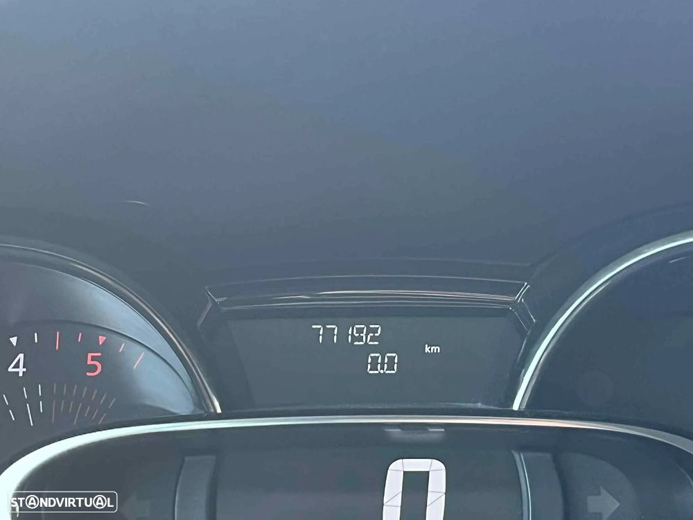 Renault Clio IV Van 1.5 dCi 75cv - 9