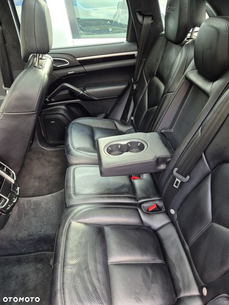 Porsche Cayenne - 27