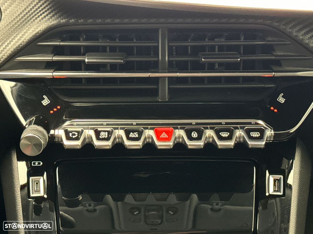 Peugeot 2008 1.2 PureTech Allure Pack EAT8 - 11