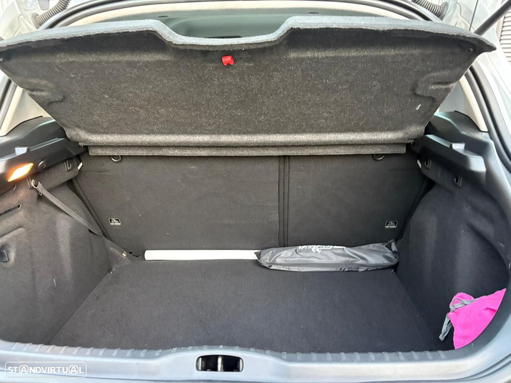 Peugeot 308 1.6 HDi Premium - 12