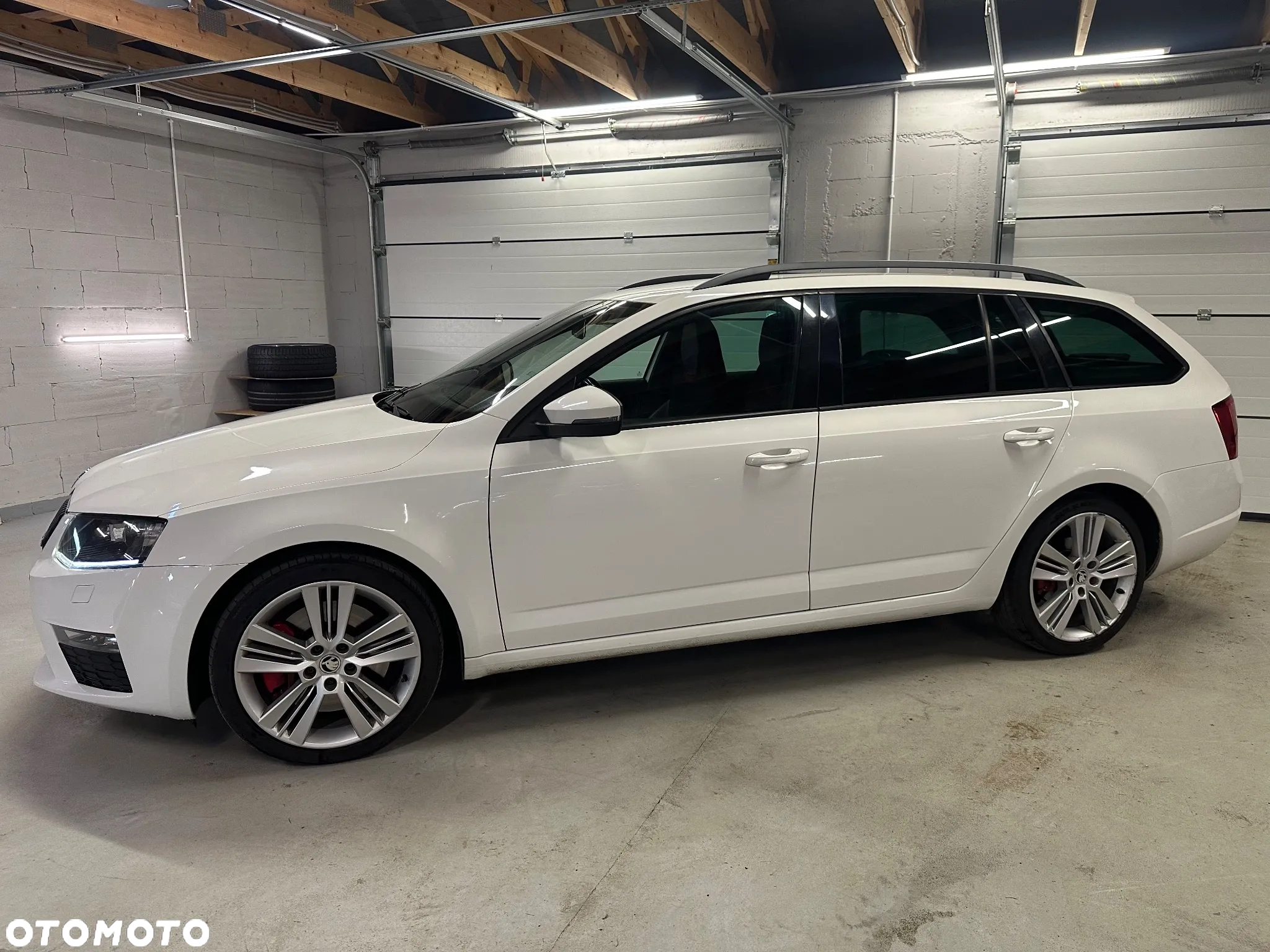 Skoda Octavia Combi 2.0 TDI RS - 12