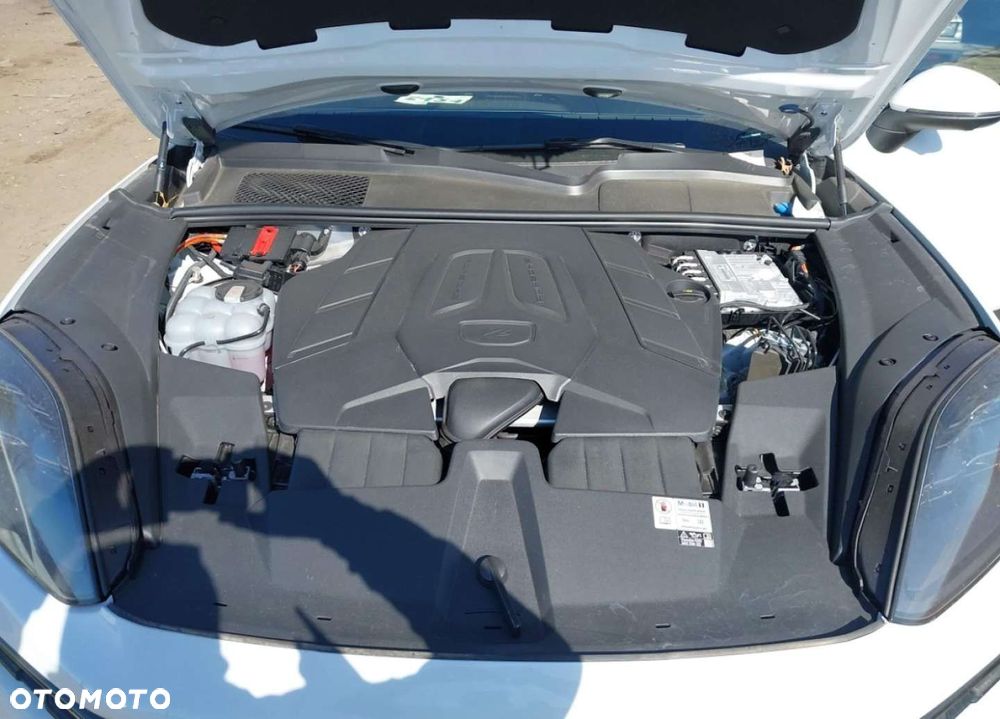 Porsche Cayenne - 11