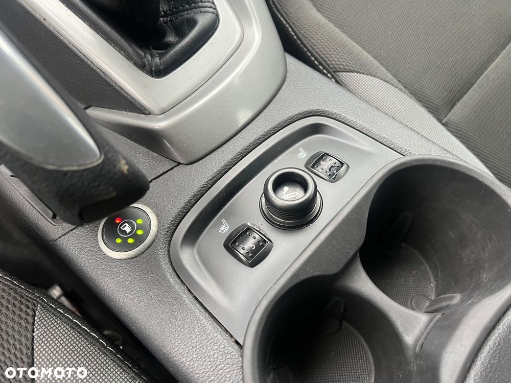 Ford Focus 1.6 SYNC Edition - 17