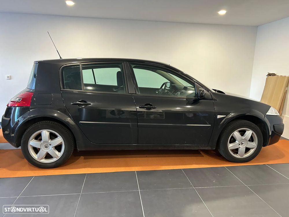 Renault Mégane 1.5 dCi Extreme - 11