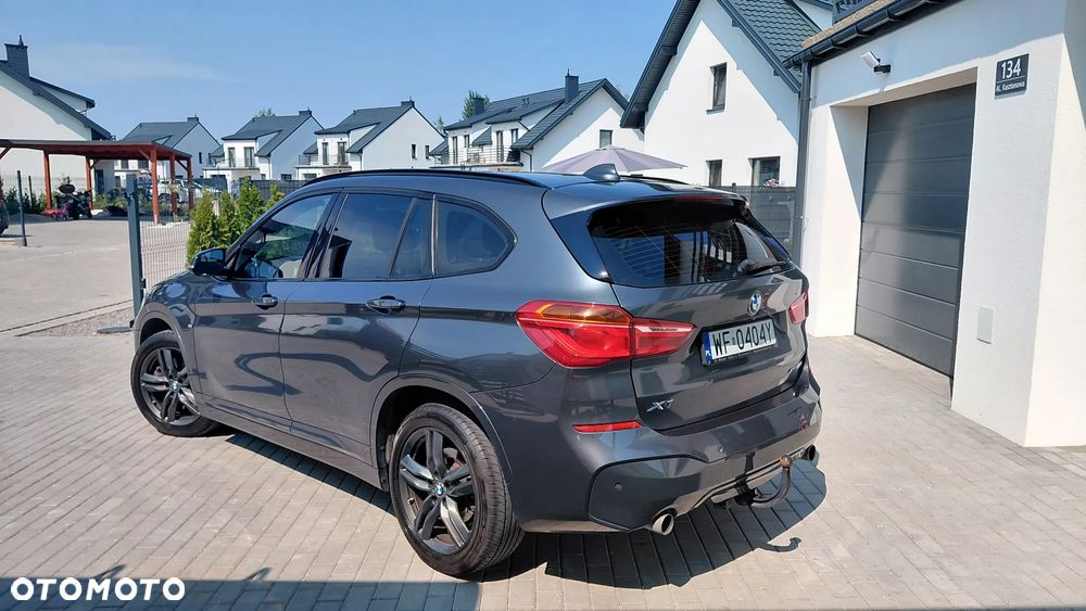 BMW X1 xDrive20i Advantage - 5