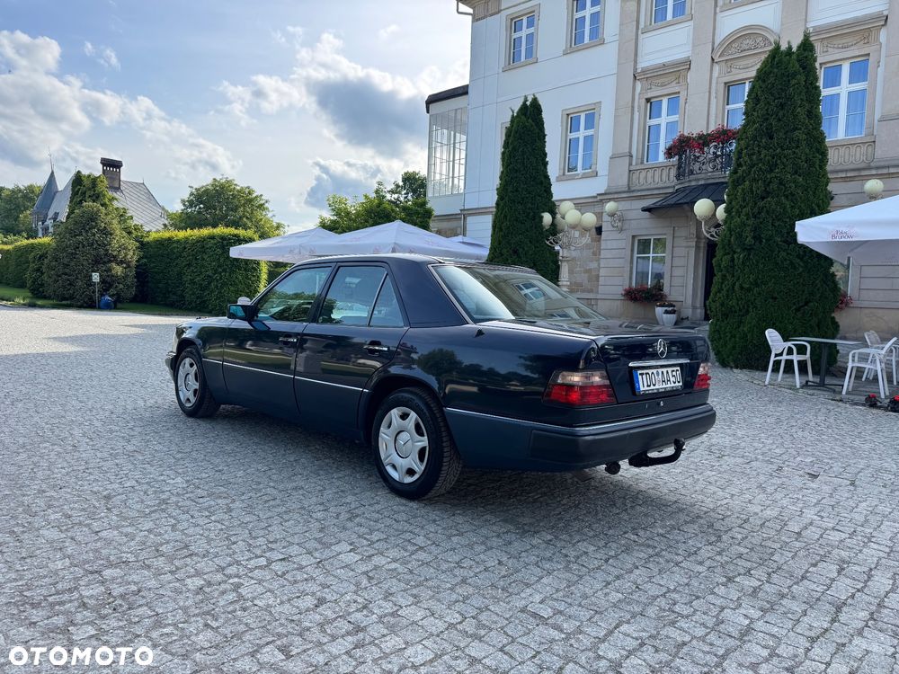 Mercedes-Benz Klasa E 220 - 4