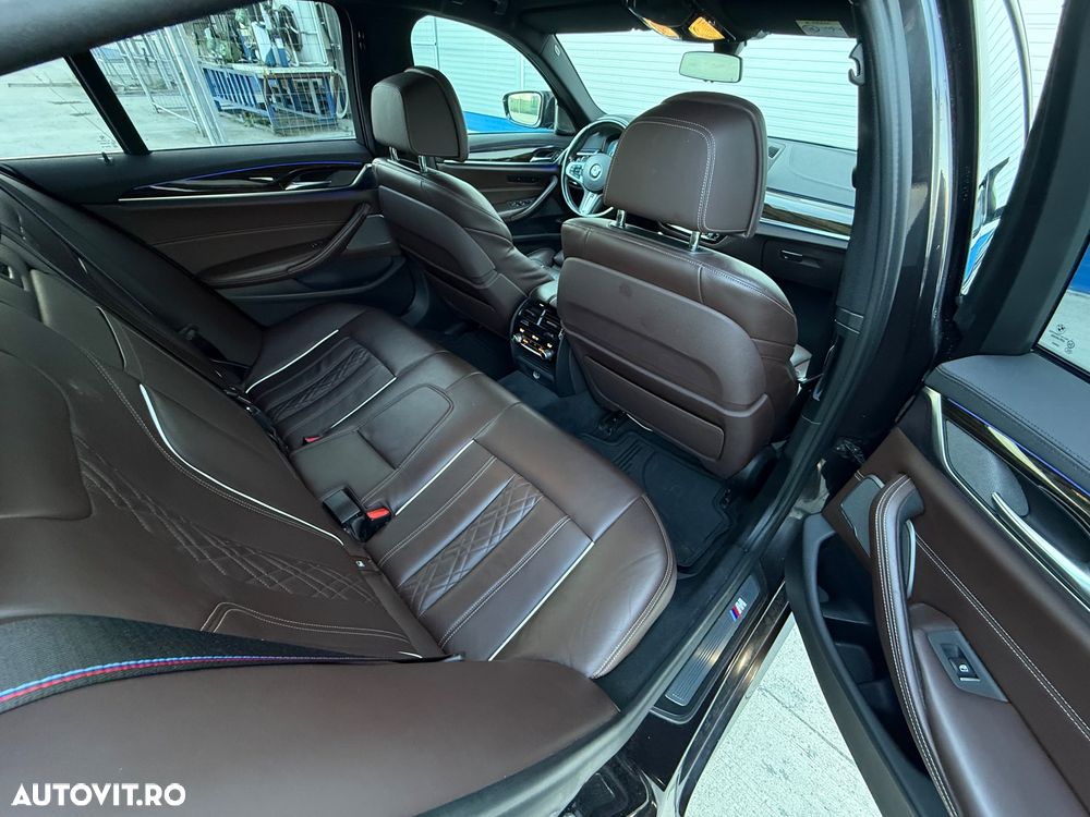BMW Seria 5 530d xDrive AT - 12