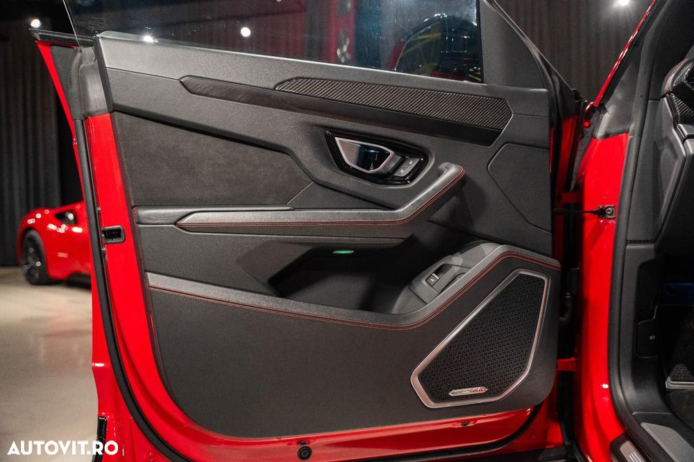 Lamborghini URUS - 15