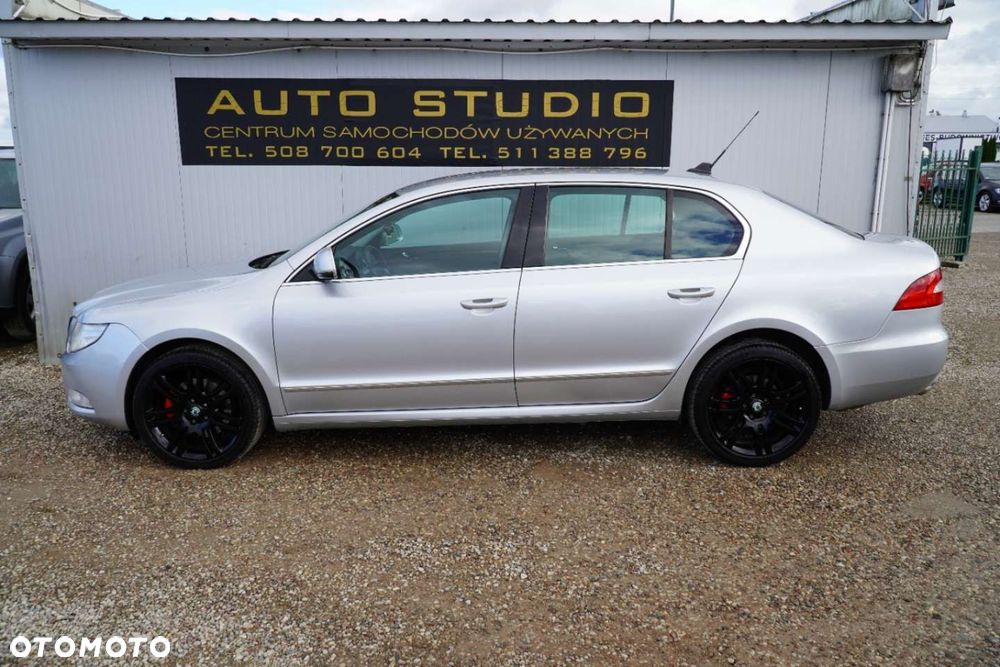Skoda Superb 2.0 TDI DSG Exclusive - 23