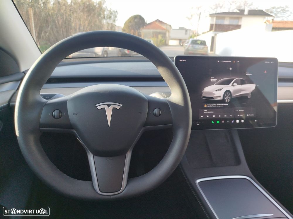 Tesla Model Y RWD - 12