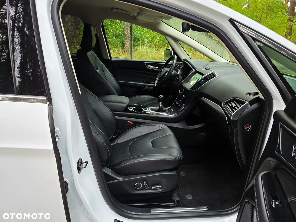 Ford S-Max - 8