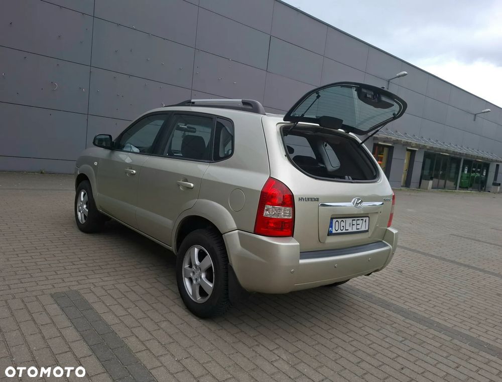 Hyundai Tucson 2.0 Comfort 2WD - 7