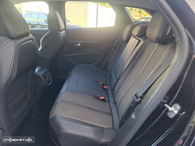 Peugeot 3008 225 e-EAT8 Allure Pack - 35