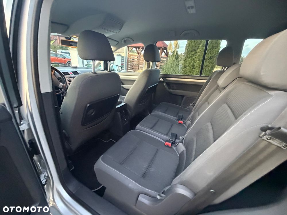Volkswagen Touran 1.9 TDI DPF Blue Motion Highline - 23