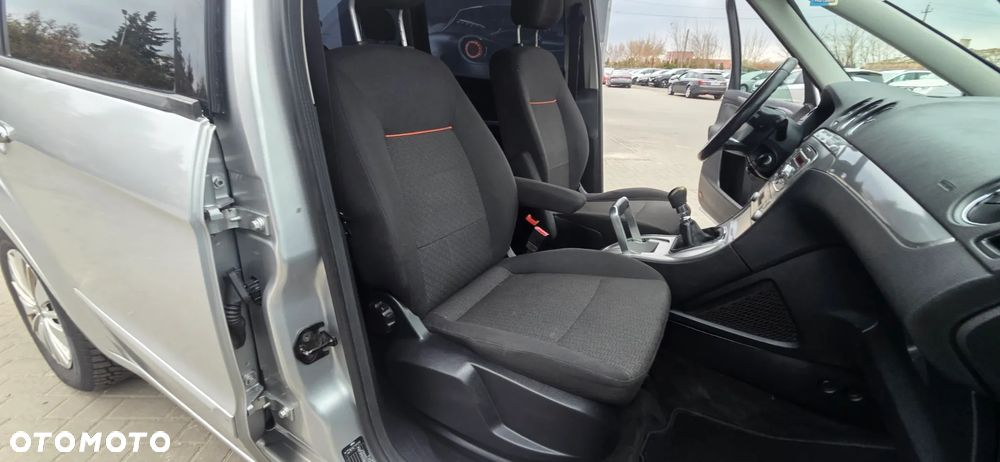 Ford Galaxy 2.0 TDCi Ghia - 35