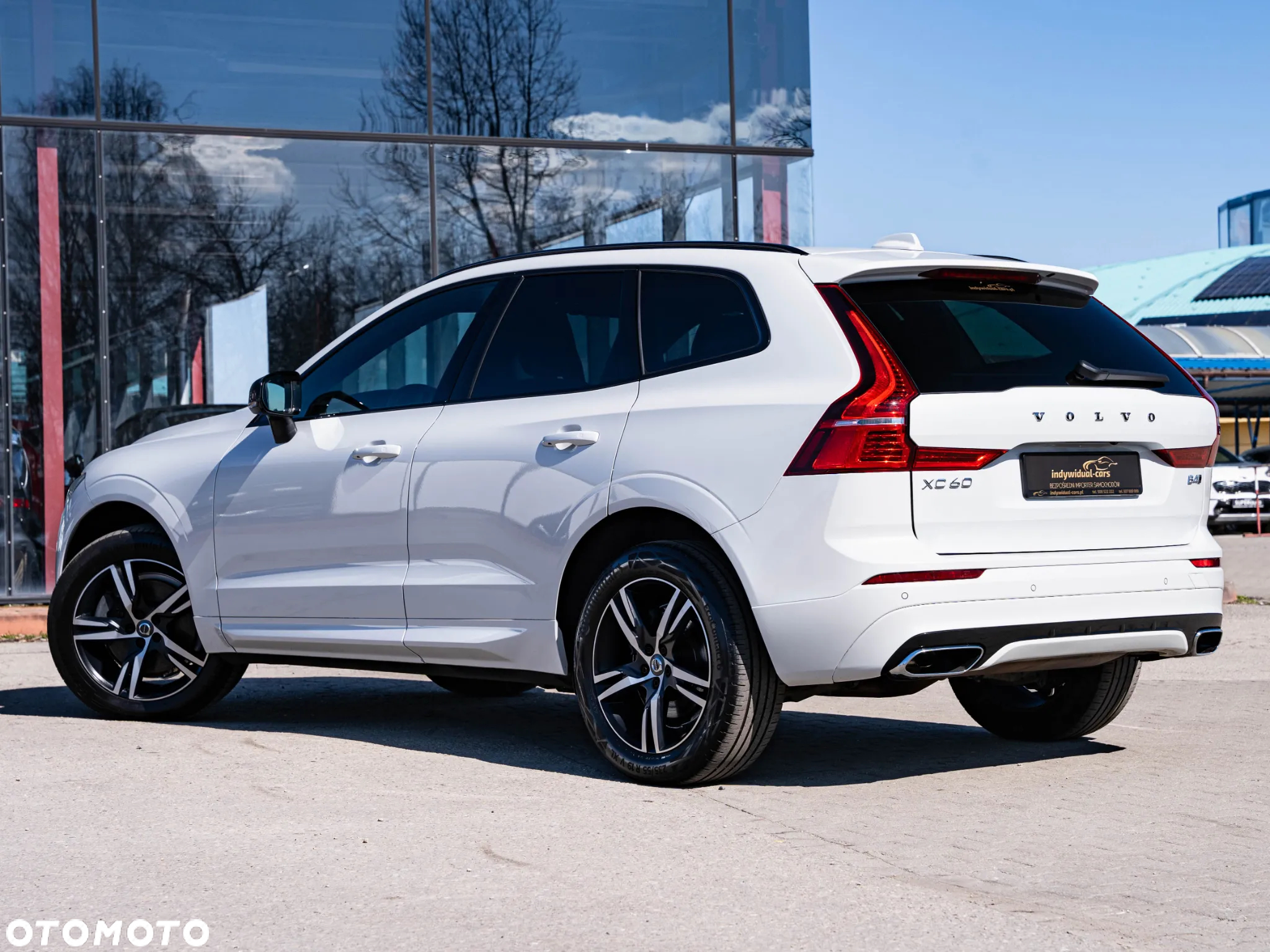 Volvo XC 60 B4 D AWD Plus Dark - 11