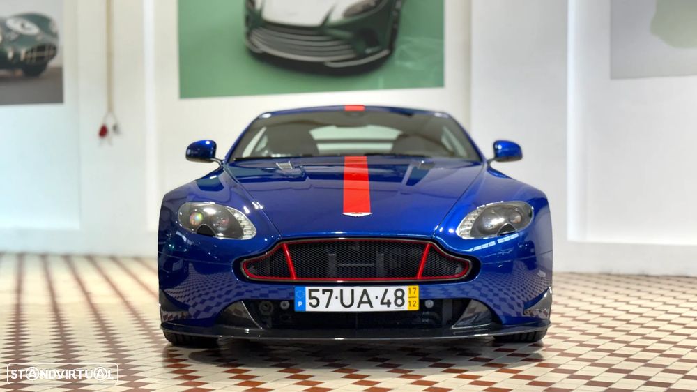 Aston Martin Vantage Coupe - 2
