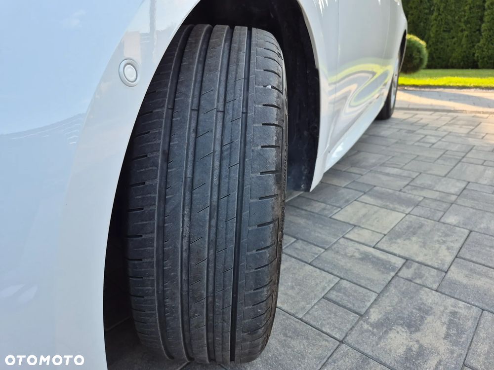 Toyota Corolla 1.8 Hybrid Comfort - 21