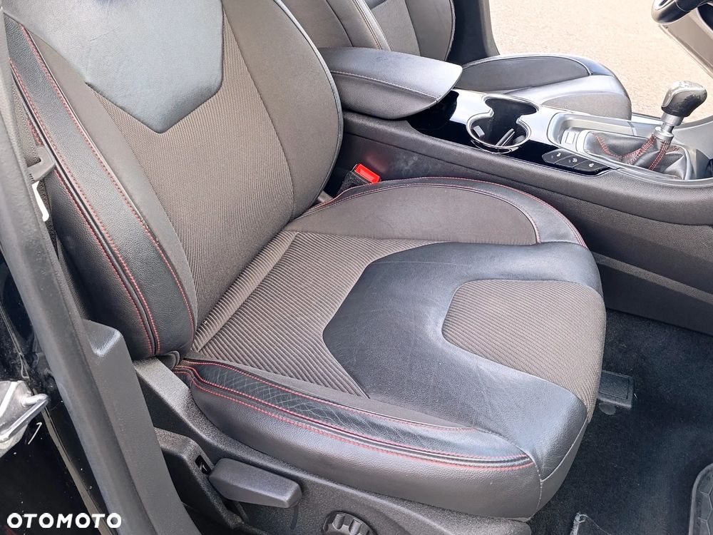 Ford Mondeo - 9