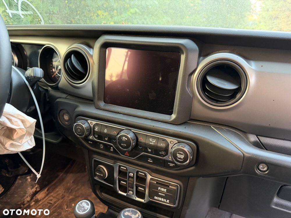 Jeep Wrangler - 17
