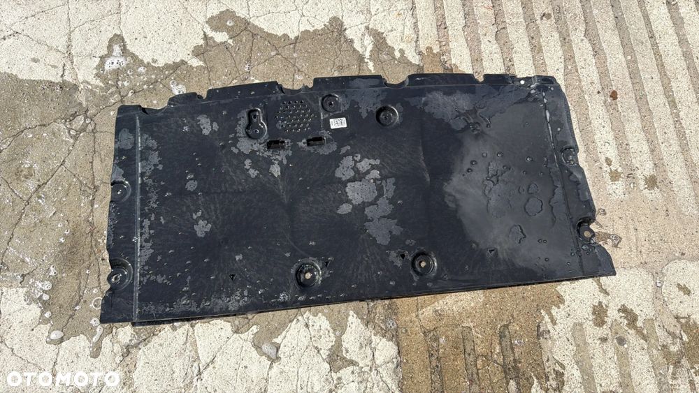OSŁONA SILNIKA PODWOZIA BMW G60 5A1CC79 USZKODZONE - 1