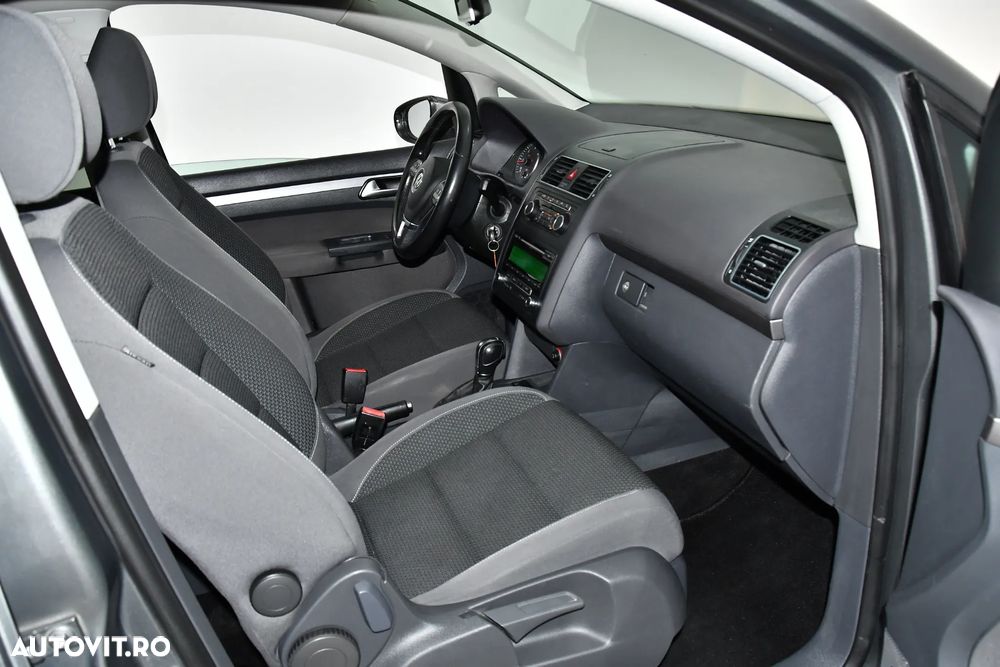 Volkswagen Touran 1.6 TDI DSG Highline - 14