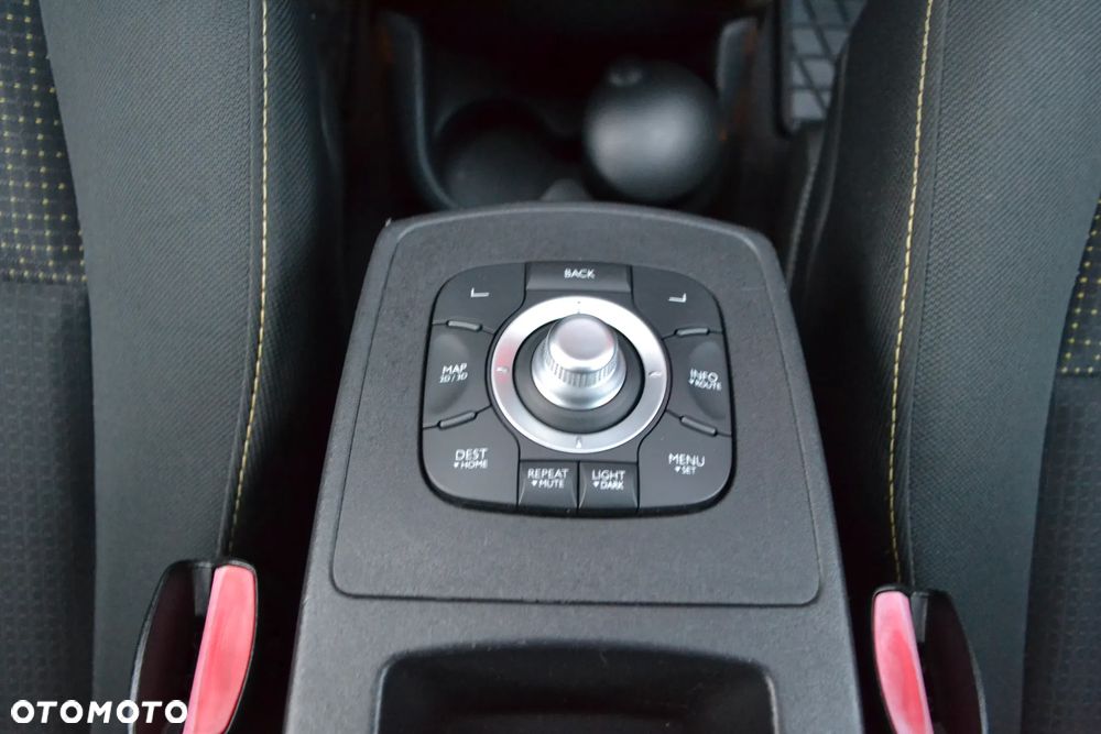 Renault Scenic 1.6 16V 110 Dynamique - 11