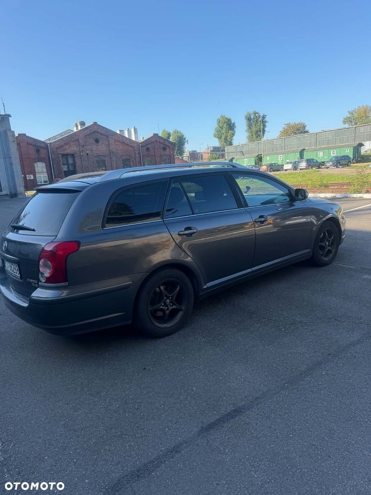 Toyota Avensis - 3