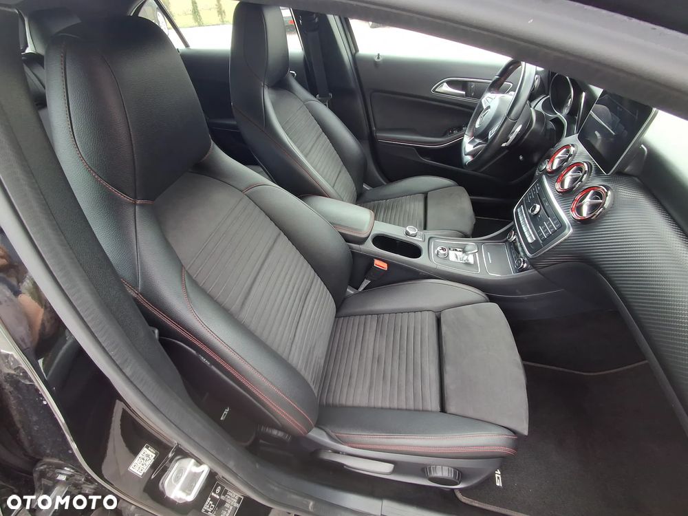 Mercedes-Benz Klasa A AMG 45 4Matic AMG Speedshift 7G-DCT - 16