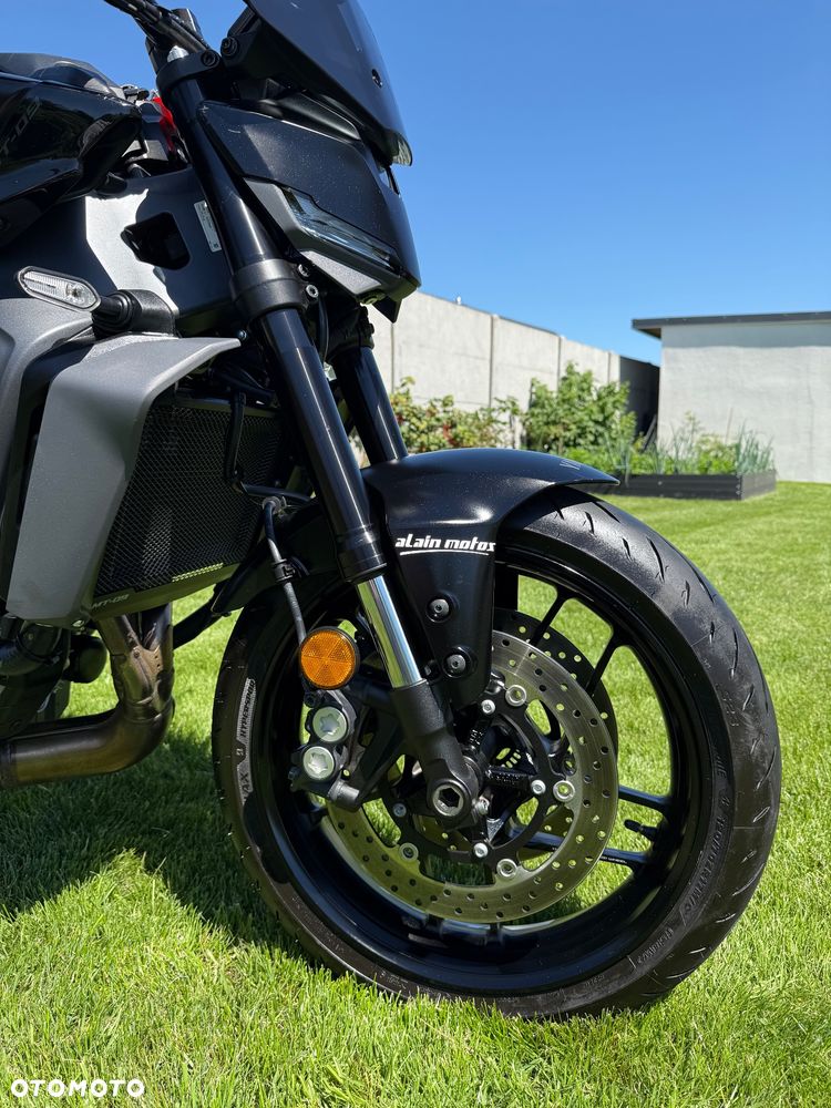 Yamaha MT - 11