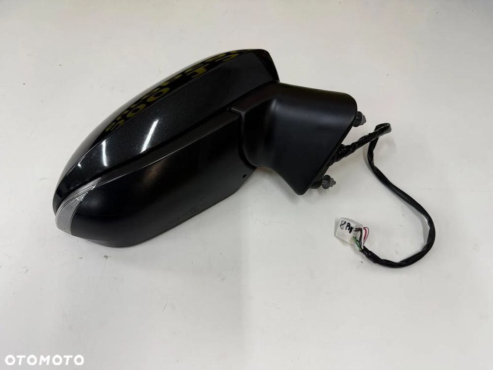 TOYOTA COROLLA XII E21 19-24 LUSTERKO PRAWE 8 PIN SKŁADANE KOLOR 209 - 3