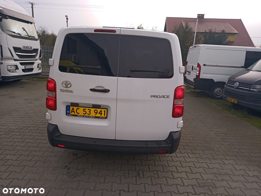 Toyota Proace Verso 1,5-l-D-4D L2 (8-Si.) Family - 7