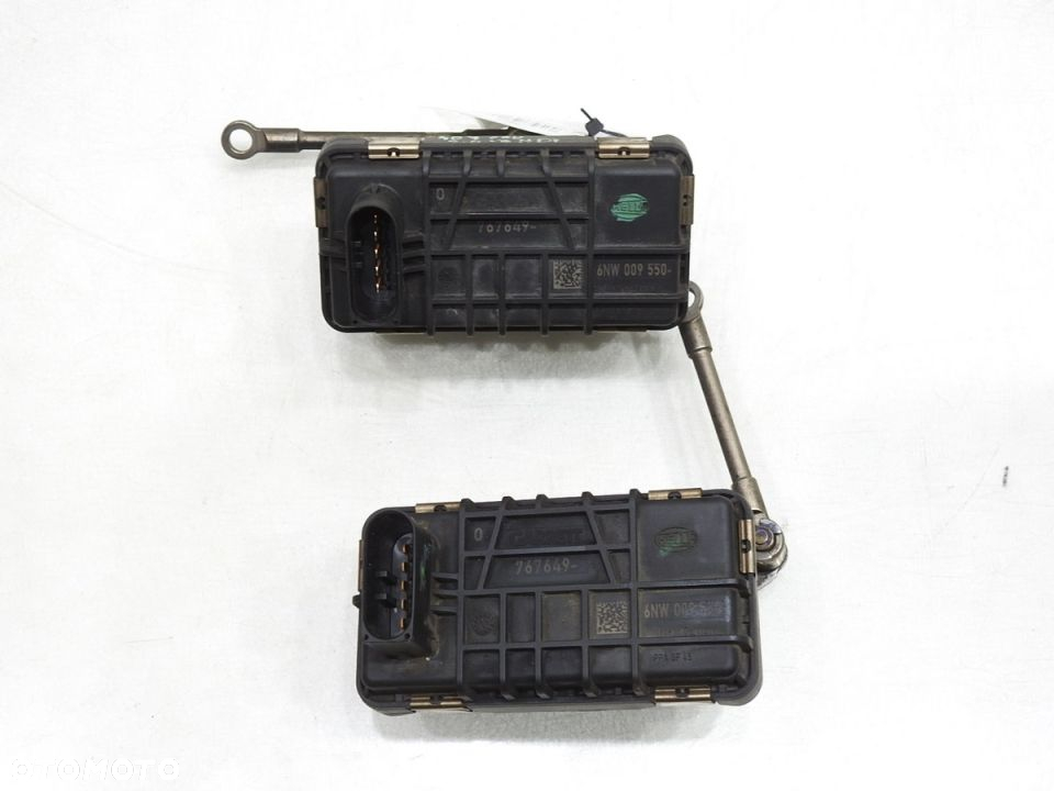 NASTAWNIK TURBINY PEUGEOT 407 3.0 V6 HDI 6NW009550 - 3