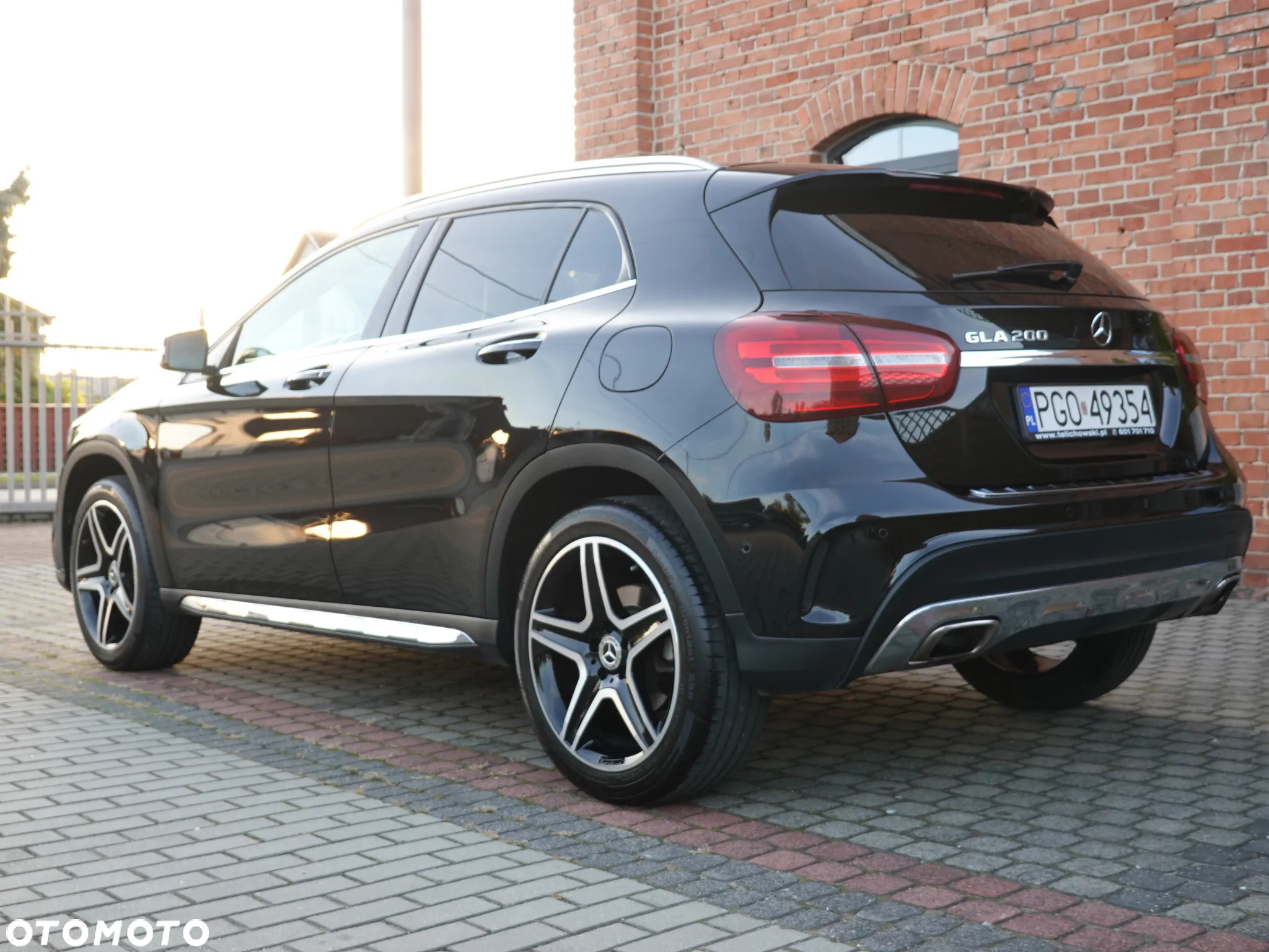 Mercedes-Benz GLA 200 7G-DCT AMG Line - 3