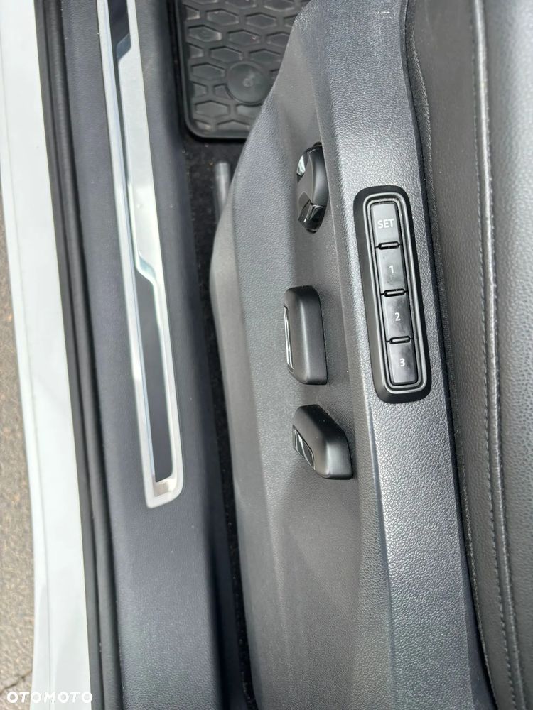 Volkswagen Tiguan 2.0 TDI SCR 4Mot Elegance DSG - 13